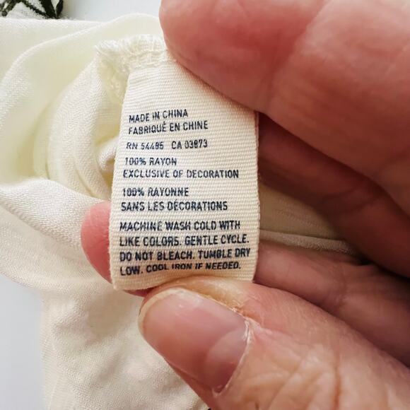 American Eagle Top Womens Medium Embroidered Peasant Keyhole White Long Sleeve - Picture 10 of 11